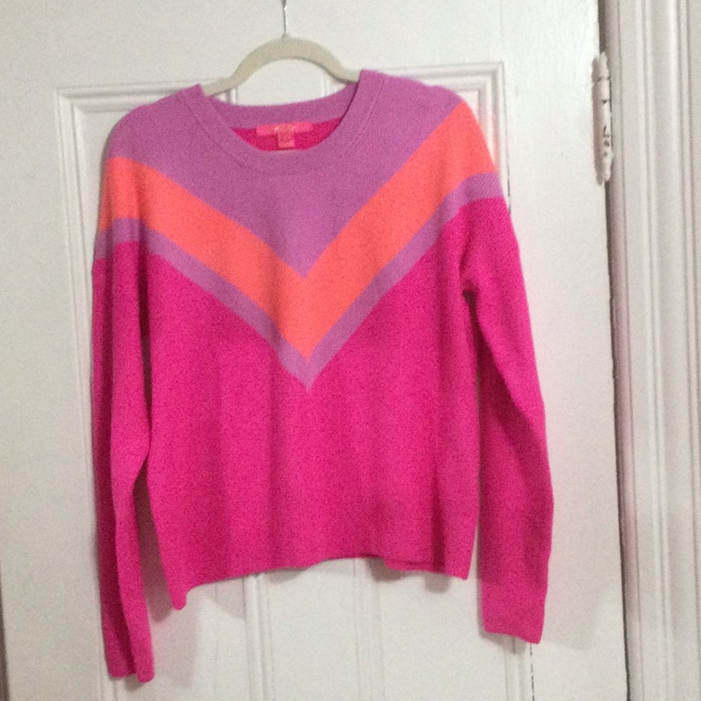 Lilly Pulitzer Sweater in Fabulous Condition. Size Large